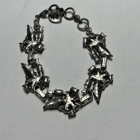 Betsey Johnson flower rhinestone bracelet euc - Picture 4 of 4